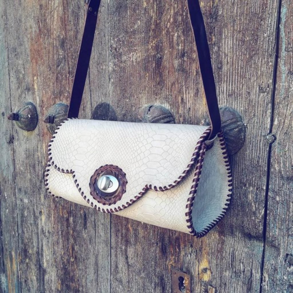 Bolso Artesano de Mujer Rosa Leonika