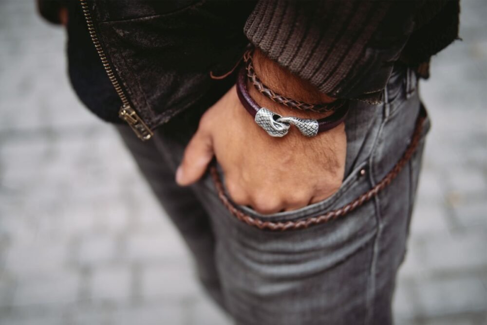 pulsera de cuero pulsera de hombre pulsera de moda hecho a mano brazalete de piel de serpiente pulsera de serpiente blanca complementos de hombre regalo perfecto regalo original navidad dia del padre artesania de lujo
