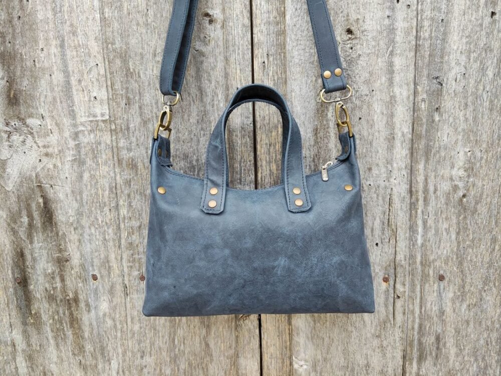 Bolso Azul Artesano, Bolso Pequeño Piel Azul Marino, Bolso Azul Oscuro, Bolso Azul Marino, Bolso Cuero Artesanal, Bolso Hecho en Madrid, Moda Leonika