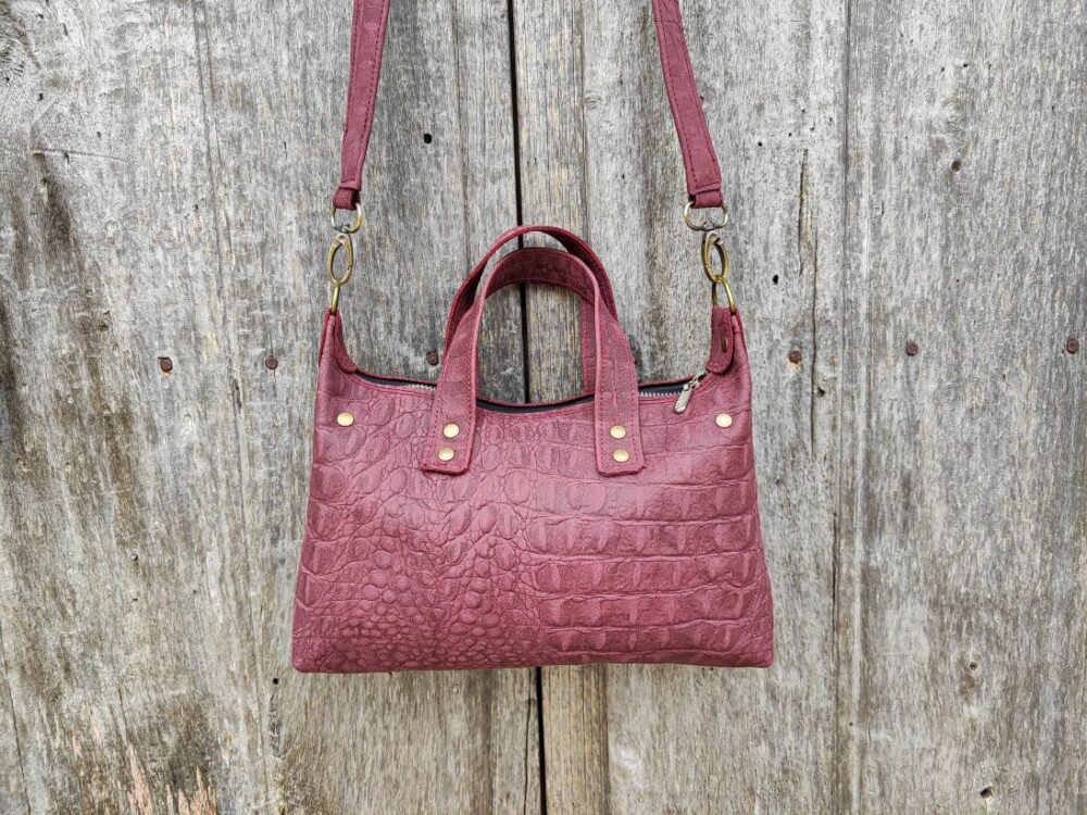 bolso berenjena, bolso baguette piel berenjena, bolso vintage, bolso morado artesano, bolso cuero artesanal, bolso hecho en madrid, moda española, bolso hecho a mano Leonika (24)