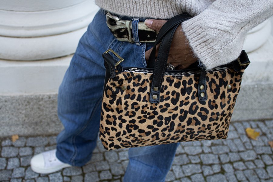Bolso Leopardo de Piel artesano, Bolso Piel animal Print hecho en Madrid, Bolso Leopardo Hecho a Mano, Bolso Negro Piel Flecos Leonika (2)